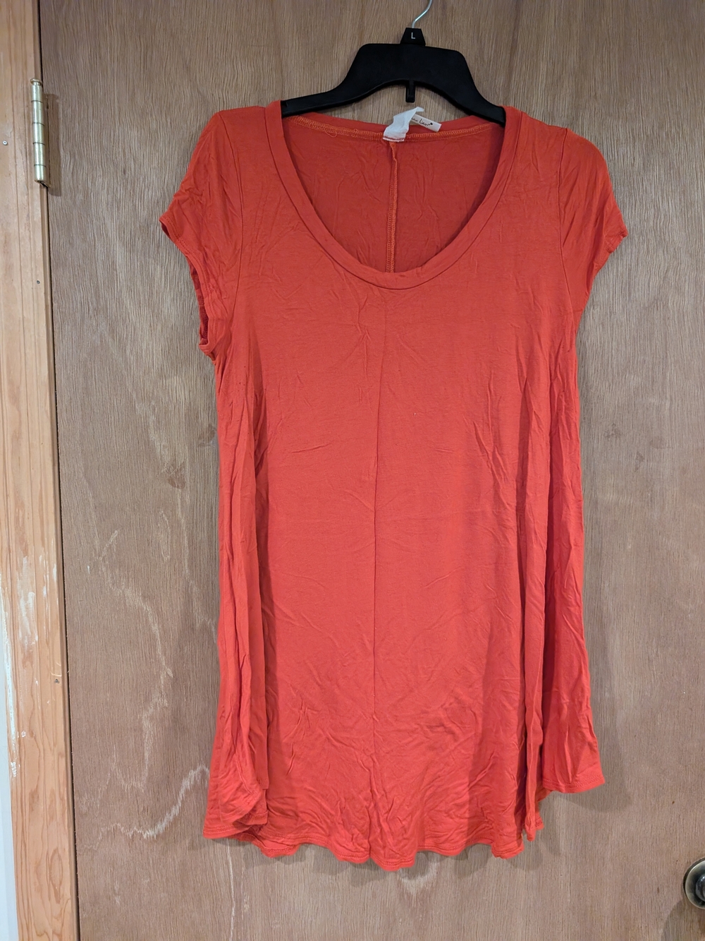 Short Sleeve Scoop Neck Tunic Top in Bright Orange